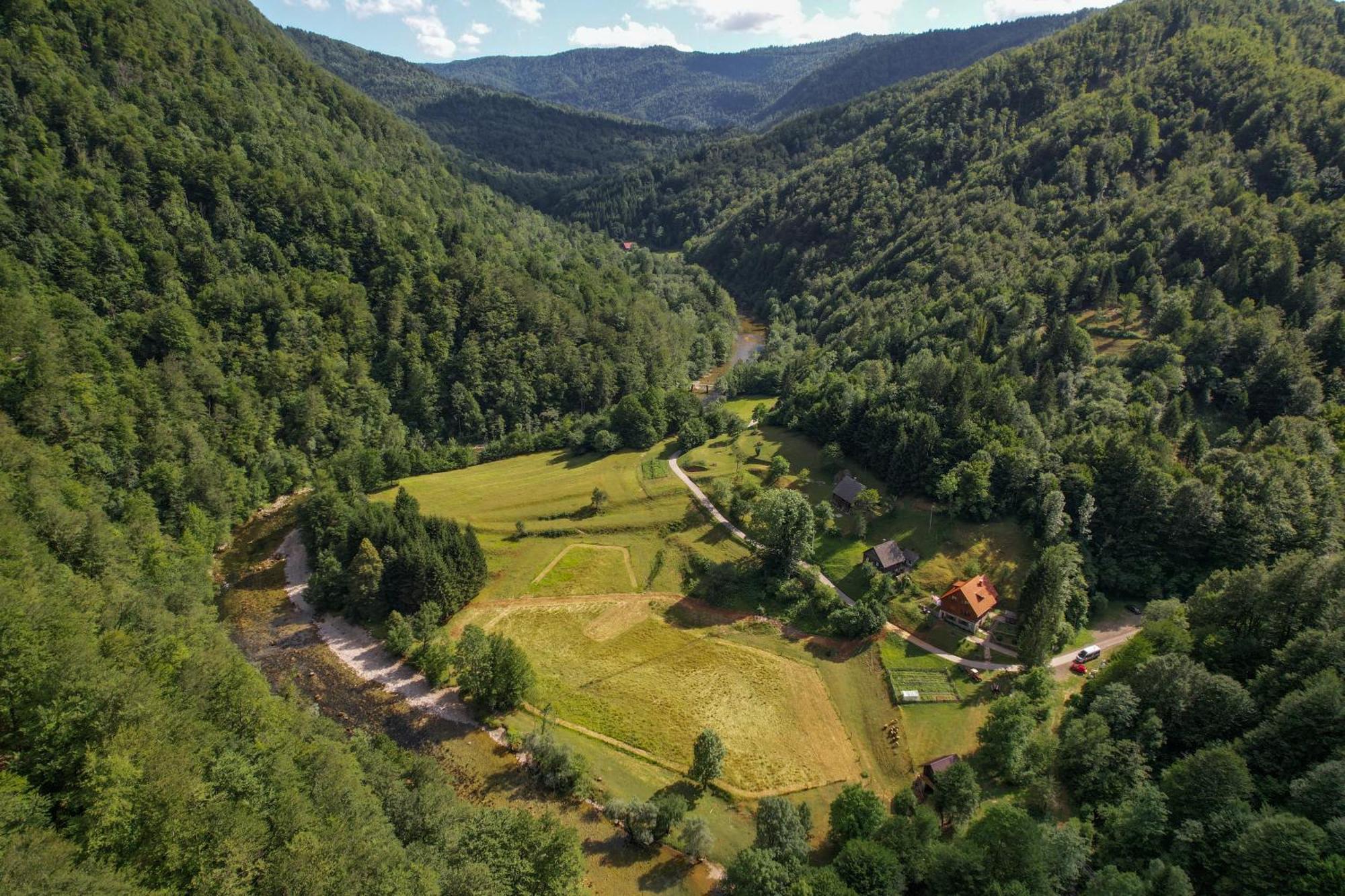 Treehouse Kupari Nacionalni Park Risnjak Cabar Екстериор снимка